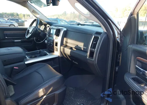 2016 Ram 1500 Laramie из США, поврежденный, VIN 1C6RR7NT2GS247261